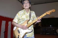 小野寺信一（軽音７５）ギタープレイに酔った！